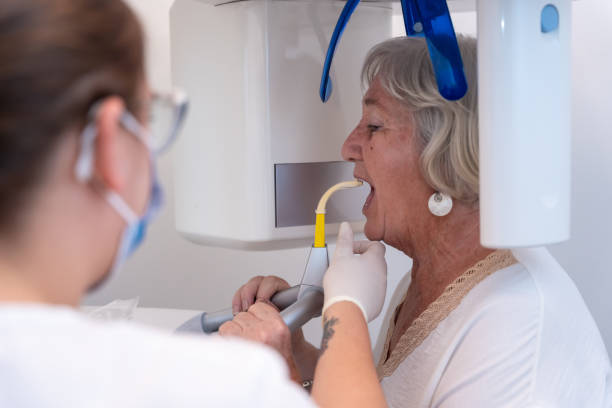 Best Emergency Tooth Extraction in Brisbane, CA